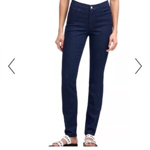 DKNY Foundations Skinny Women’s Jeans